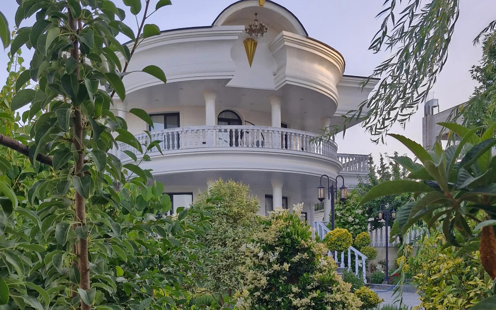 عمارت صفوی 1000 متر